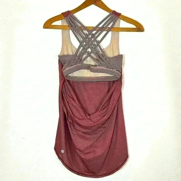 Lululemon Tank Top Built  In Sports Bra Athletic Exercise Gym Walk Run Workout - Picture 2 of 9